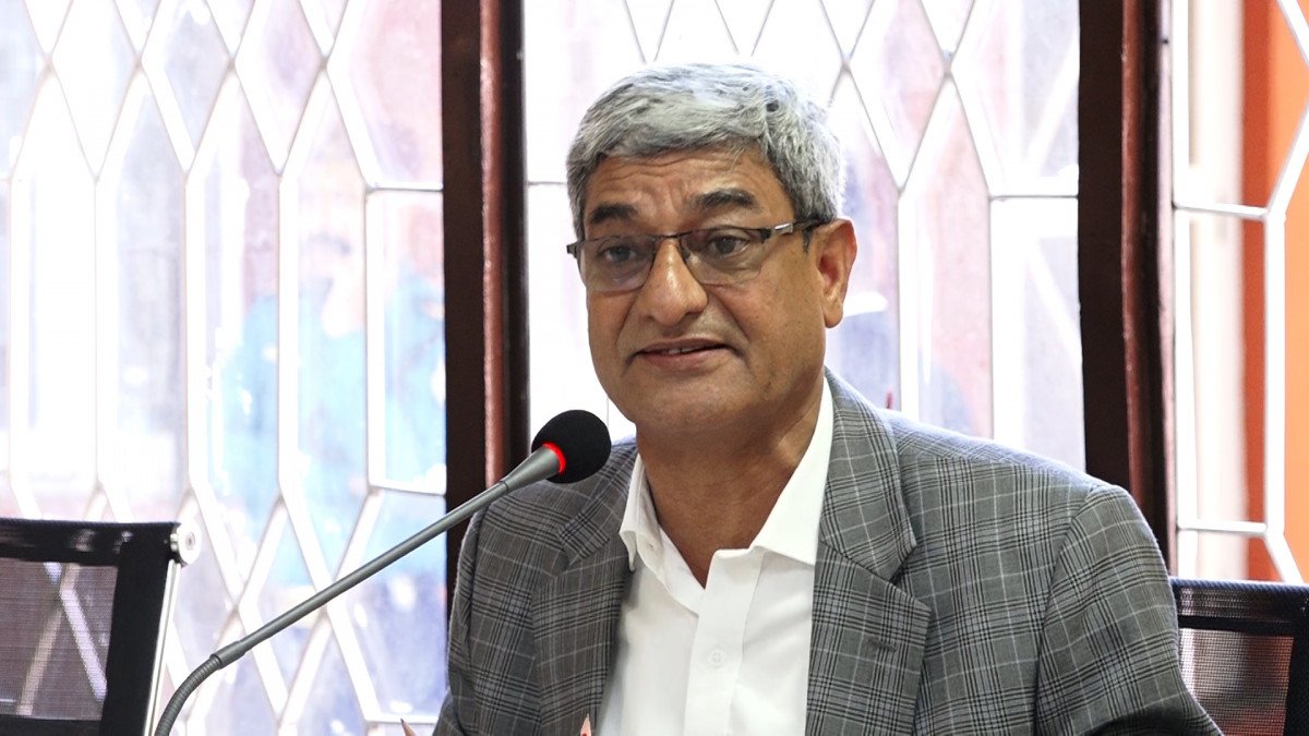 गृहमन्त्री रमेश लेखकले दिए नैतिकताको आधारमा राजिनामा