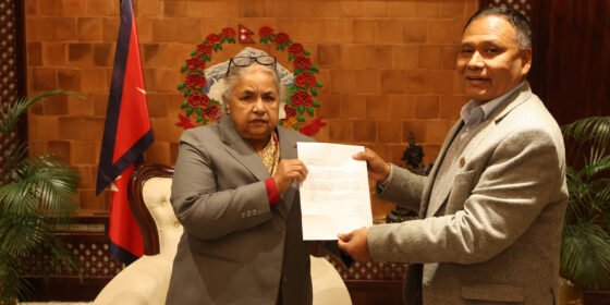 राजनीतिक गतिविधि विवादपछि ऊर्जामन्त्री कुलमान घिसिङको राजीनामा