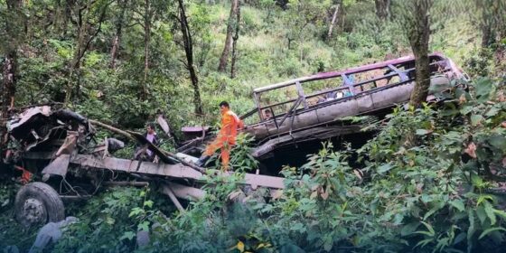 पोखरामा स्कुल बस दुर्घटना